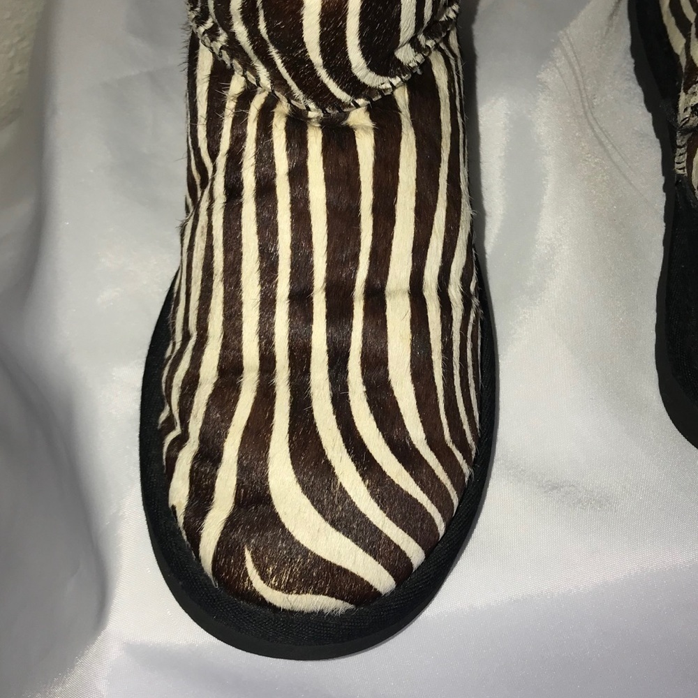 UGG Short Exotic Zebra print pony hair boots. Size 6 GUC - Picture 12 of 12